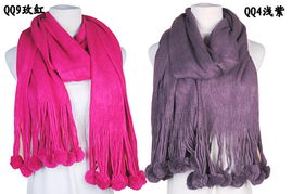 韓風(fēng)暖心三件套 秋冬時(shí)尚穿搭中的毛線球圍巾圍脖與帽子